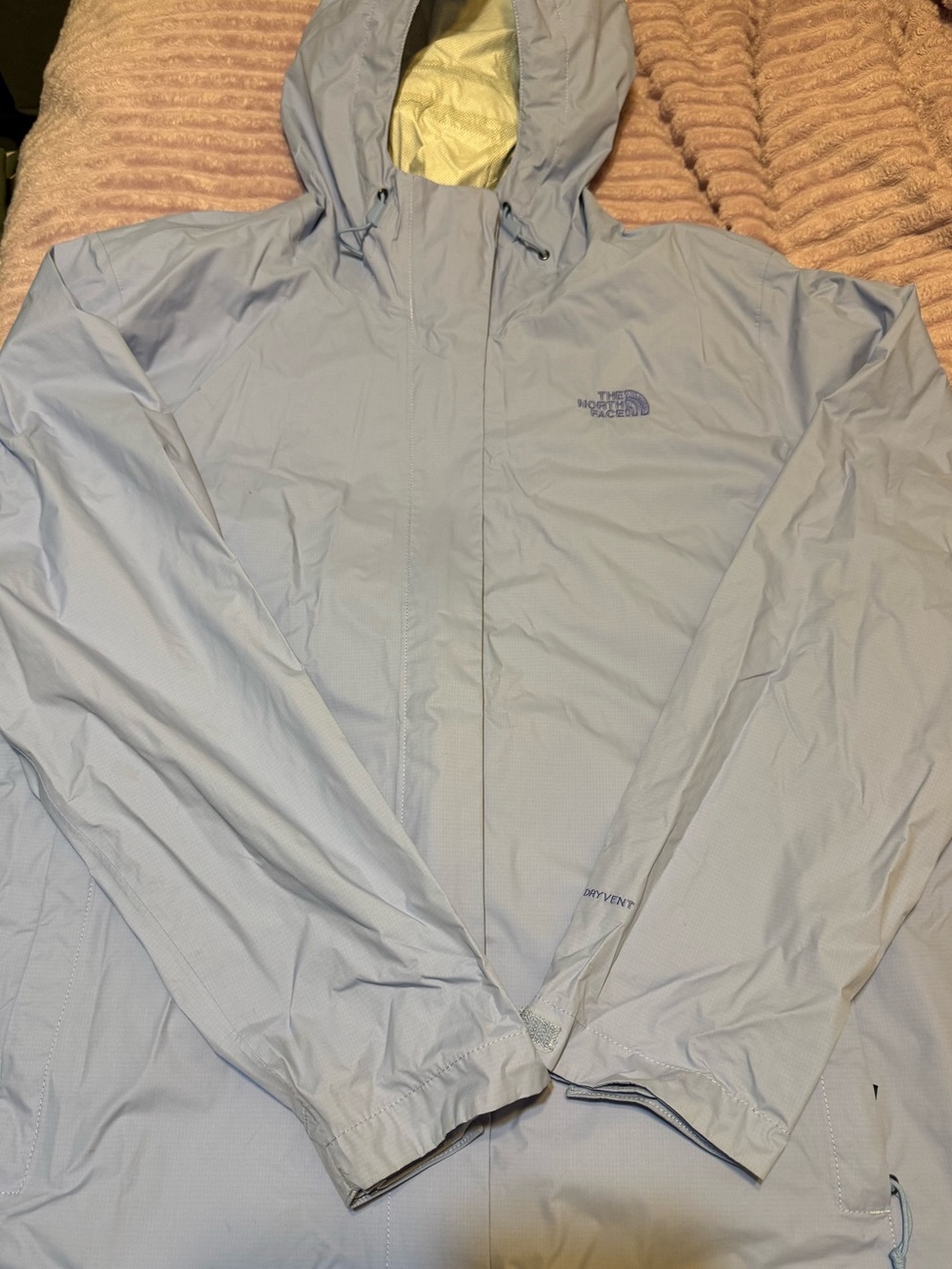 The North Face Light Blue Women’s hooded Rain Jacket 💙